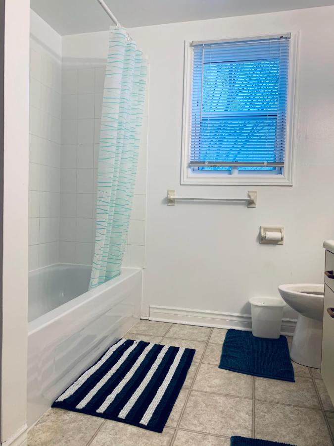 Private Fully Furnished Room In Halifax Shared Washroom 외부 사진