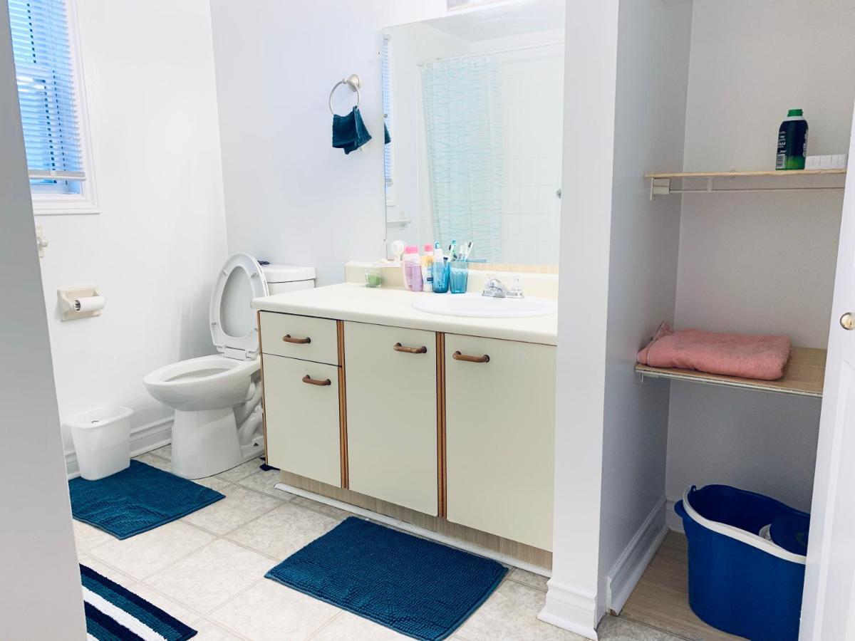 Private Fully Furnished Room In Halifax Shared Washroom 외부 사진
